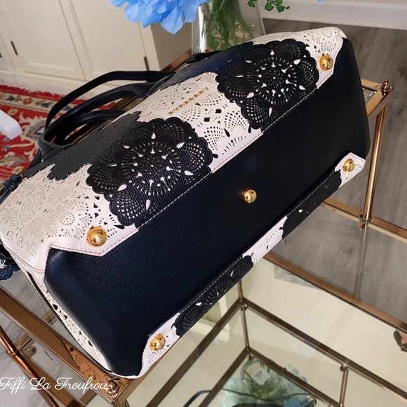 Authentic Burberry limited edition bag and charm - Picture 6 of 17